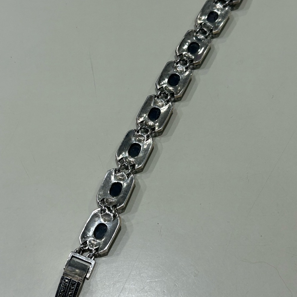 Vintage Art Deco Onyx, Marcasite and Sterling Silver Bracelet - Picture 5 of 11